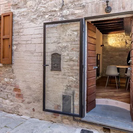 B&B Luxury Apartment Suite Gubbio 2 Camere E Divano Letto Exterior photo